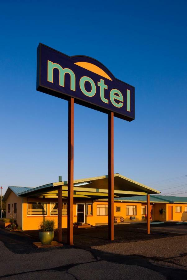 Sunset Motel Moriarty Ngoại thất bức ảnh