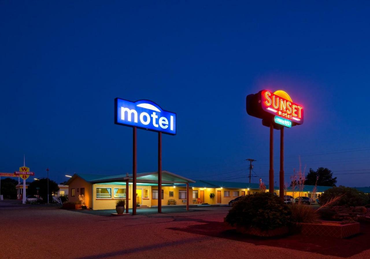 Sunset Motel Moriarty Ngoại thất bức ảnh