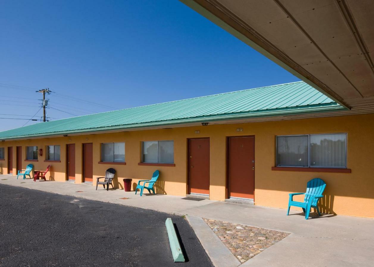 Sunset Motel Moriarty Ngoại thất bức ảnh