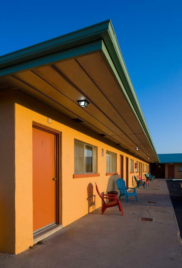 Sunset Motel Moriarty Ngoại thất bức ảnh