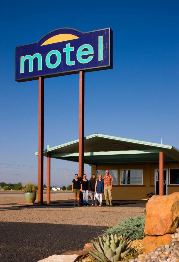 Sunset Motel Moriarty Ngoại thất bức ảnh